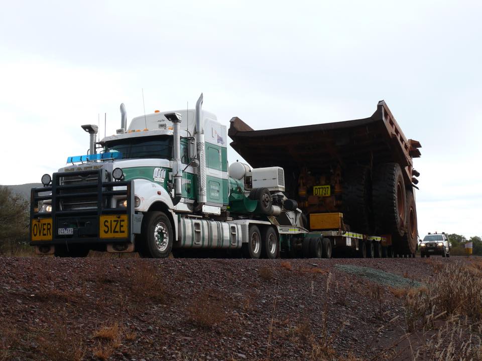 Heavy haulage oversize pilot vehicle
